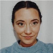 Maestra de Educación Primaria, imparto todas las asignaturas de la etapa. 3 años de experiencia. C1 en inglés.